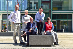 Die "Kulturbotschafter" der Stadt Chemnitz für die Bewerbung zur Europäischen Kulturhauptstadt 2025: Chris Münster, Nicole Oeser, Stefan Tschök, Samuel Harnisch und Ute Lierath (v.l.n.r) / Foto: Kristin Schmidt