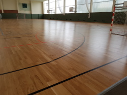 Neues Parkett in der Spielhalle im Sportforum Neues Parkett in der Spielhalle im Sportforum