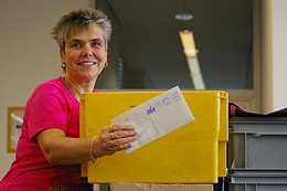 Gabriele Bretschneider, Leiterin der Poststelle der Stadt Chemnitz; Foto: Pressestelle