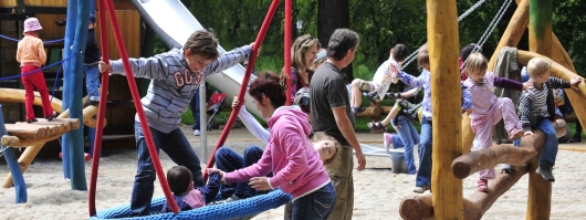Auf Chemnitzer Spielplätzen ist bei schönem Wetter immer was los / Foto: Wolfgang Schmidt Auf Chemnitzer Spielplätzen ist bei schönem Wetter immer was los / Foto: Wolfgang Schmidt