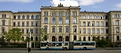 Hauptgebäude der TU Chemnitz,  Straße der Nationen